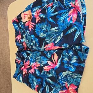 Women's KANU surf board shorts, size 2X, NWT